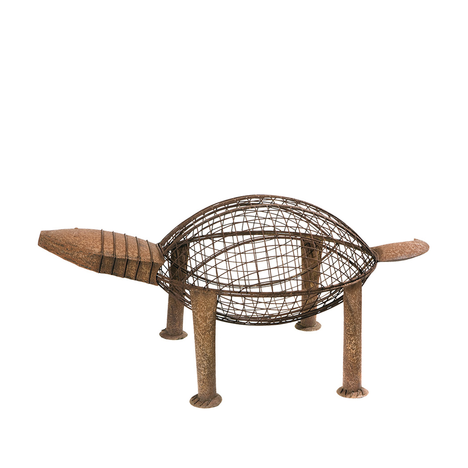SCHOLTISSEK | KUNSTVOLLE EISEN-ACCESSOIRES | SCHILDKRÖTE LEO | L ca. 195 cm, B ca. 125 cm, H ca. 84 cm SCHOLTISSEK | KUNSTVOLLE EISEN-ACCESSOIRES | SCHILDKRÖTE LEO | L ca. 195 cm, B ca. 125 cm, H ca. 84 cm